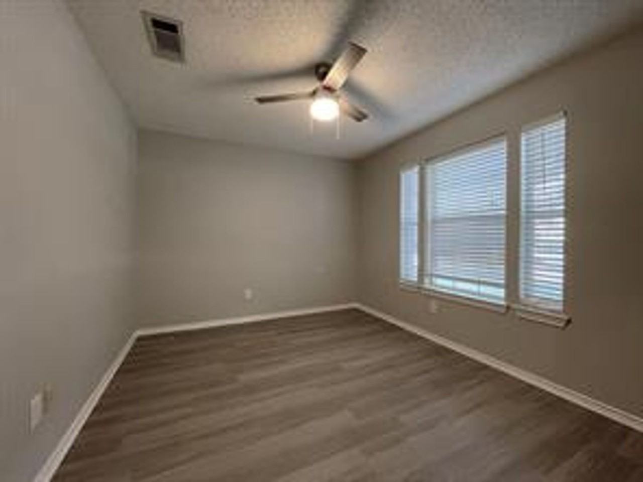 10910 Red Cedar Dr - Photo 7 of 20