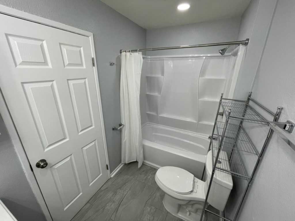 469 West 2nd Street - Photo 7 of 8