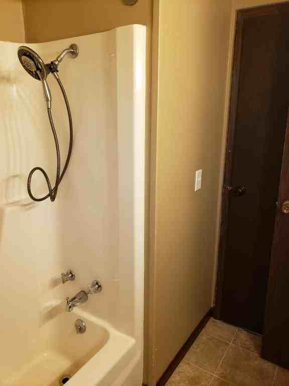 1465 Allen Ave - Photo 3 of 9