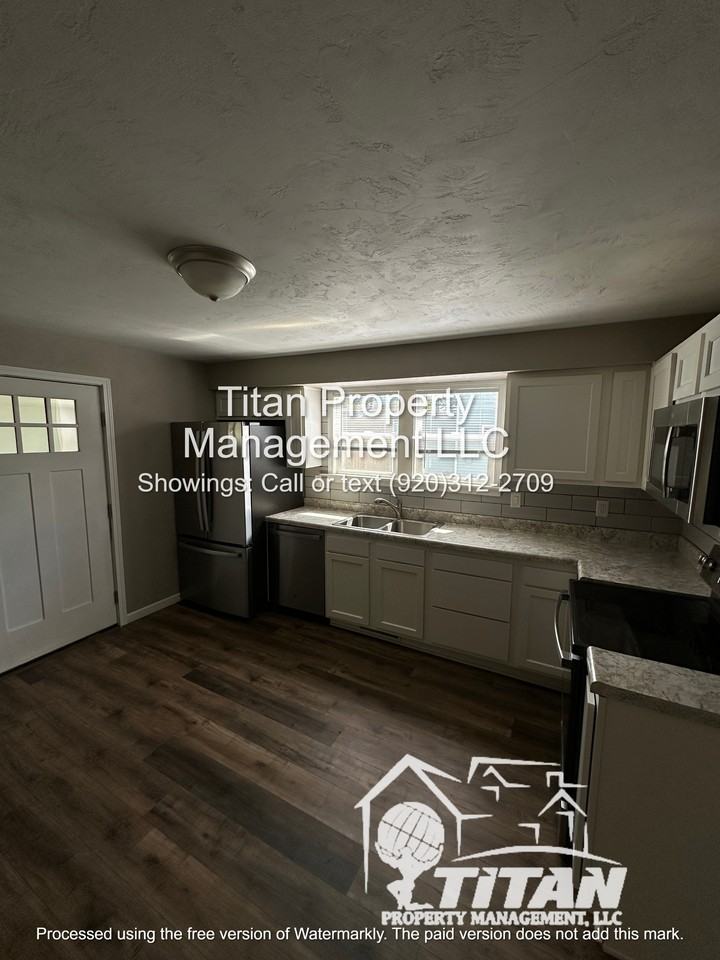 617 Milwaukee St - Photo 3 of 12