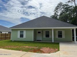 featured image of 6817 Martin Bluff Rd