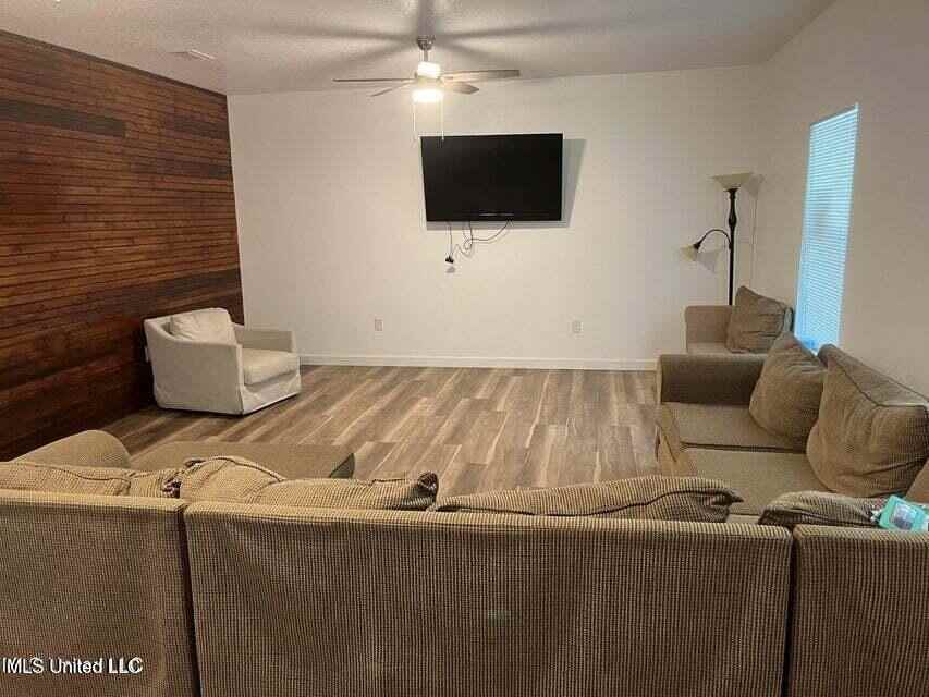 6817 Martin Bluff Rd - Photo 3 of 8
