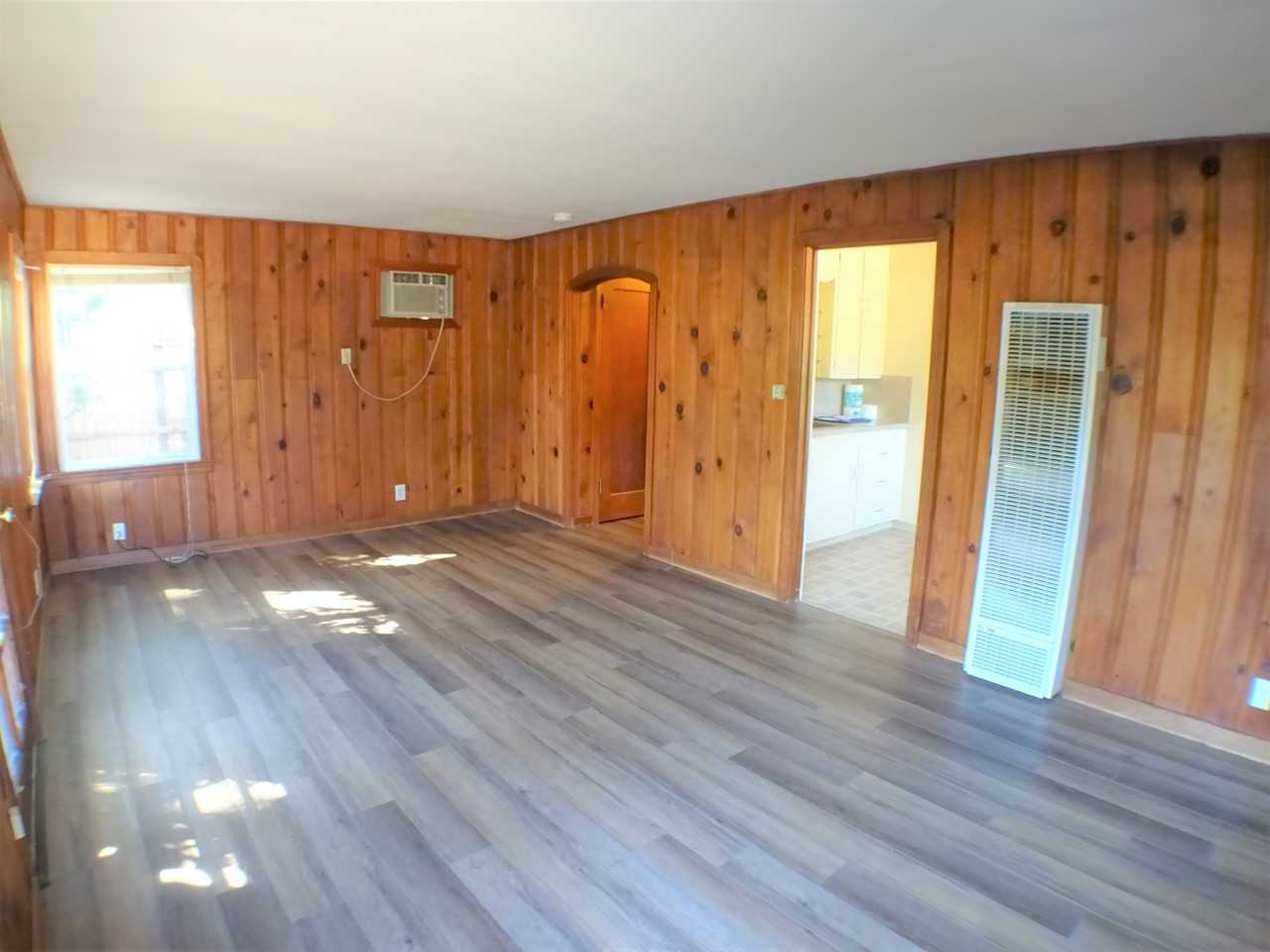 1476 E 8th St - Photo 5 of 12