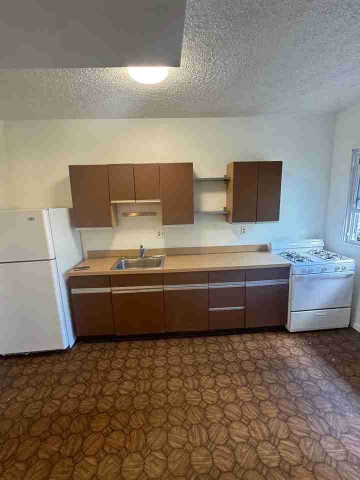 334 Hancock St #1B - Photo 7 of 10