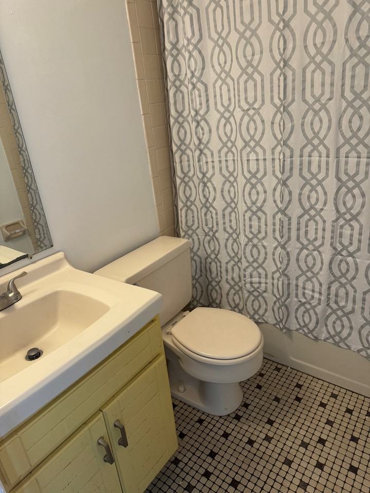 334 Hancock St #1B - Photo 5 of 10