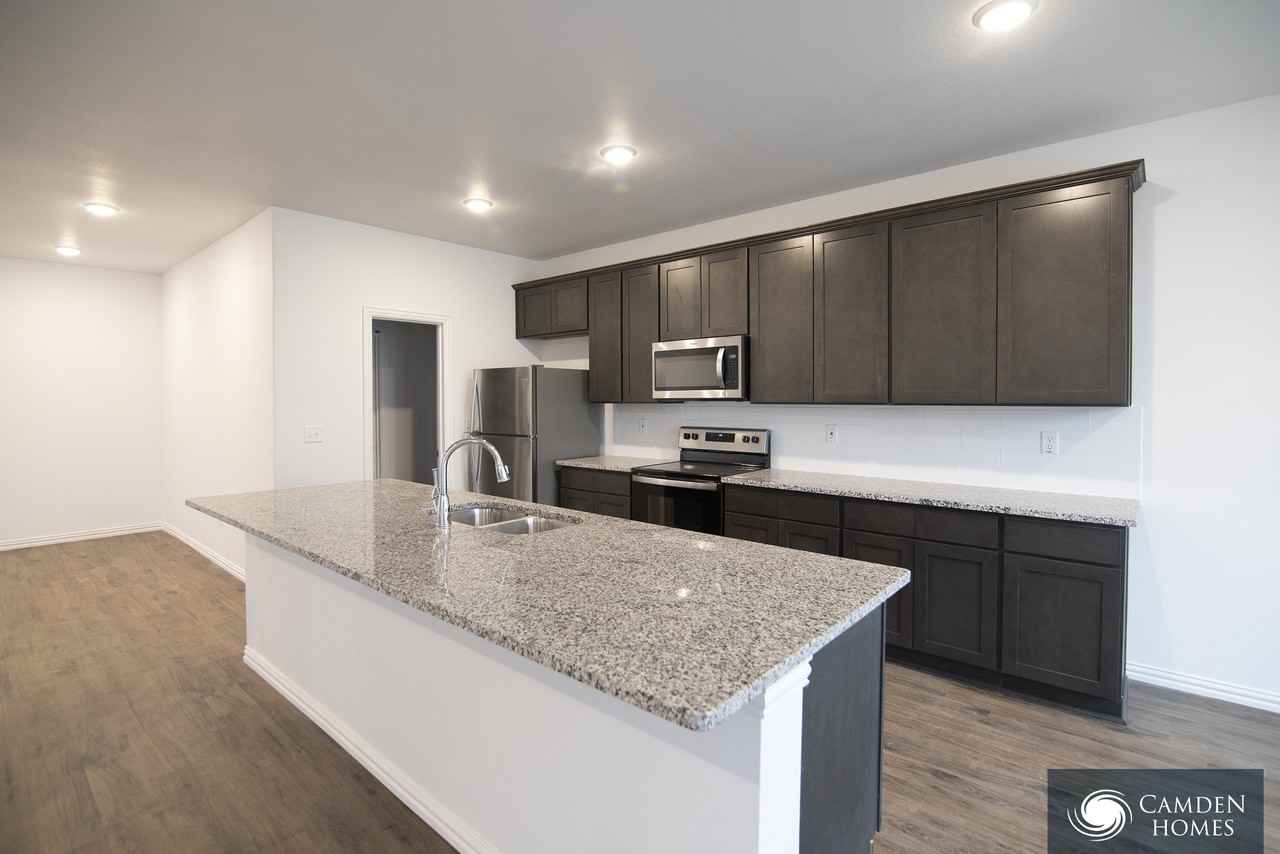 2320 Brandon St - Photo 5 of 5