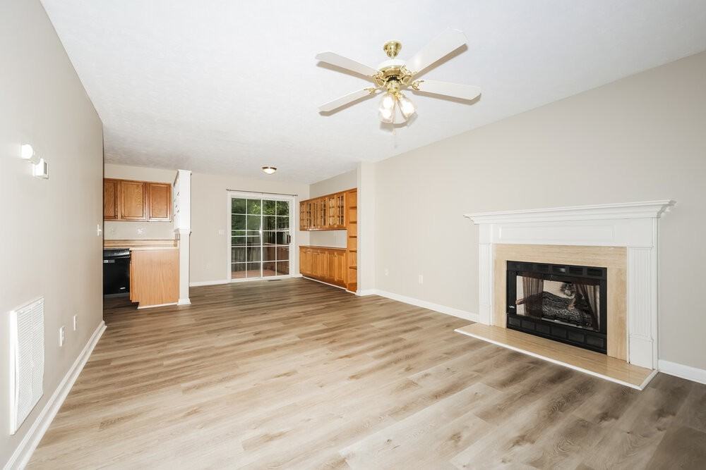 607 Doral Pointe - Photo 5 of 17