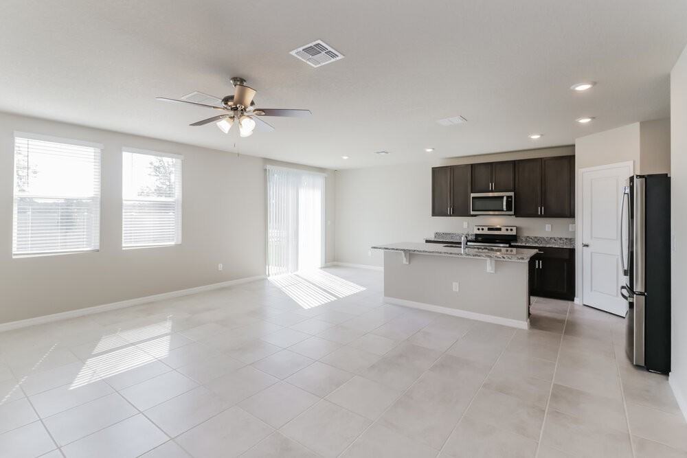 39049 Harlow Rose Dr - Photo 4 of 16
