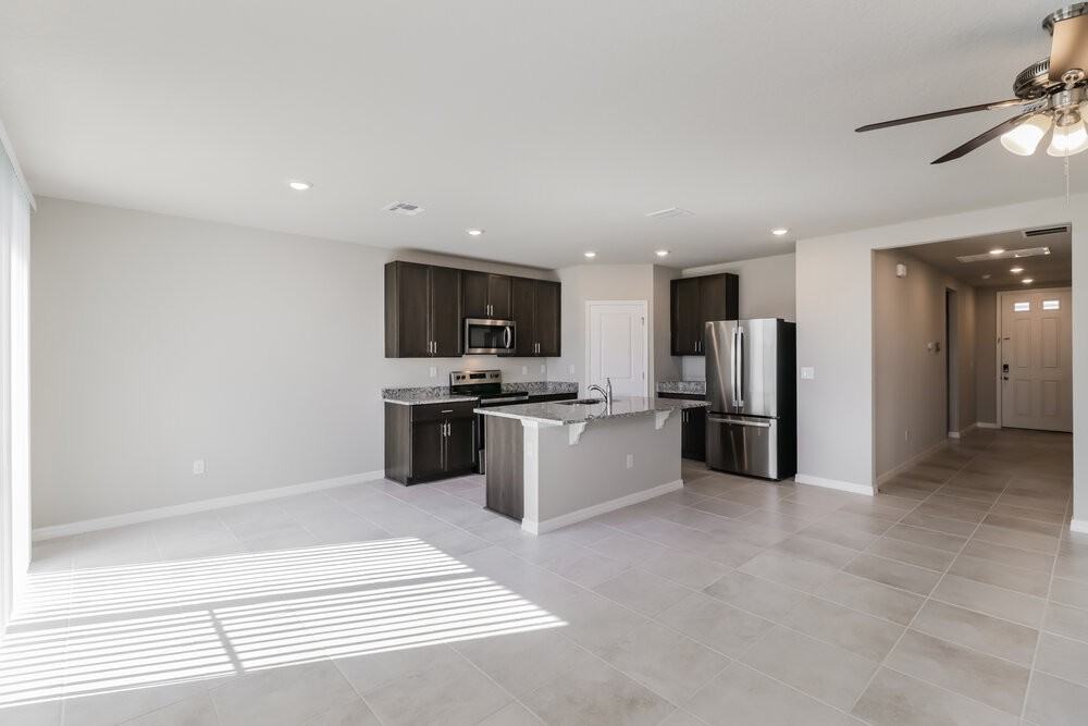 39049 Harlow Rose Dr - Photo 5 of 16