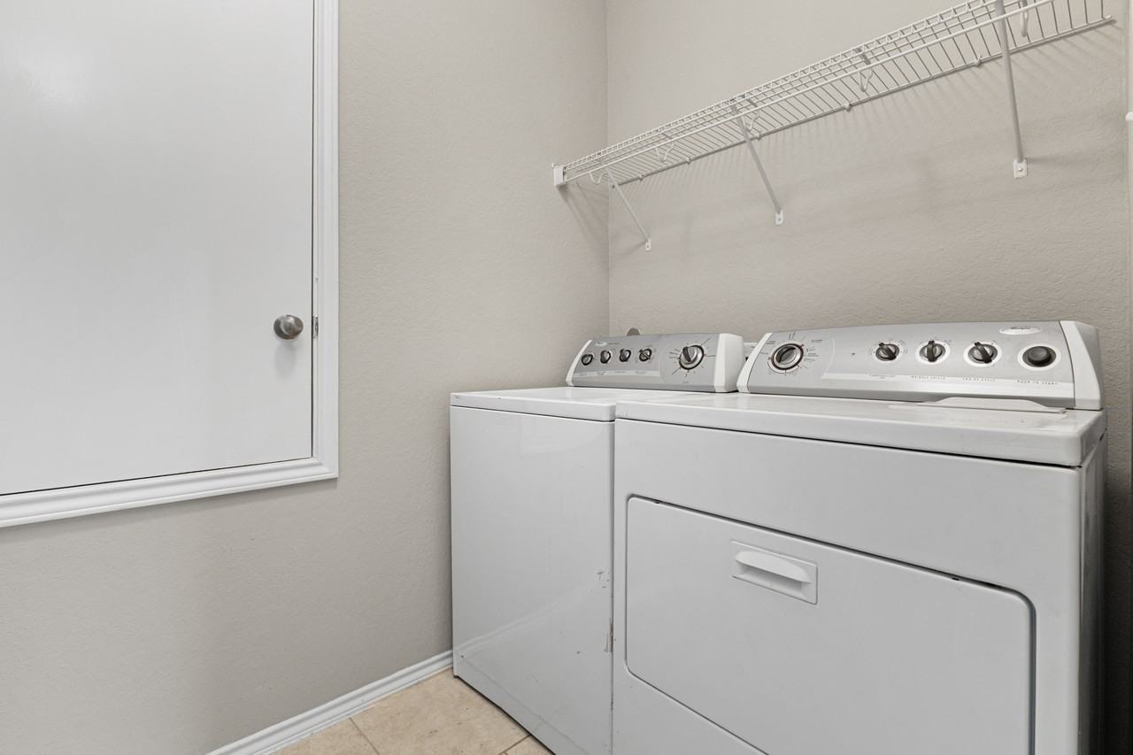 10719 Noble Cyn - Photo 2 of 31