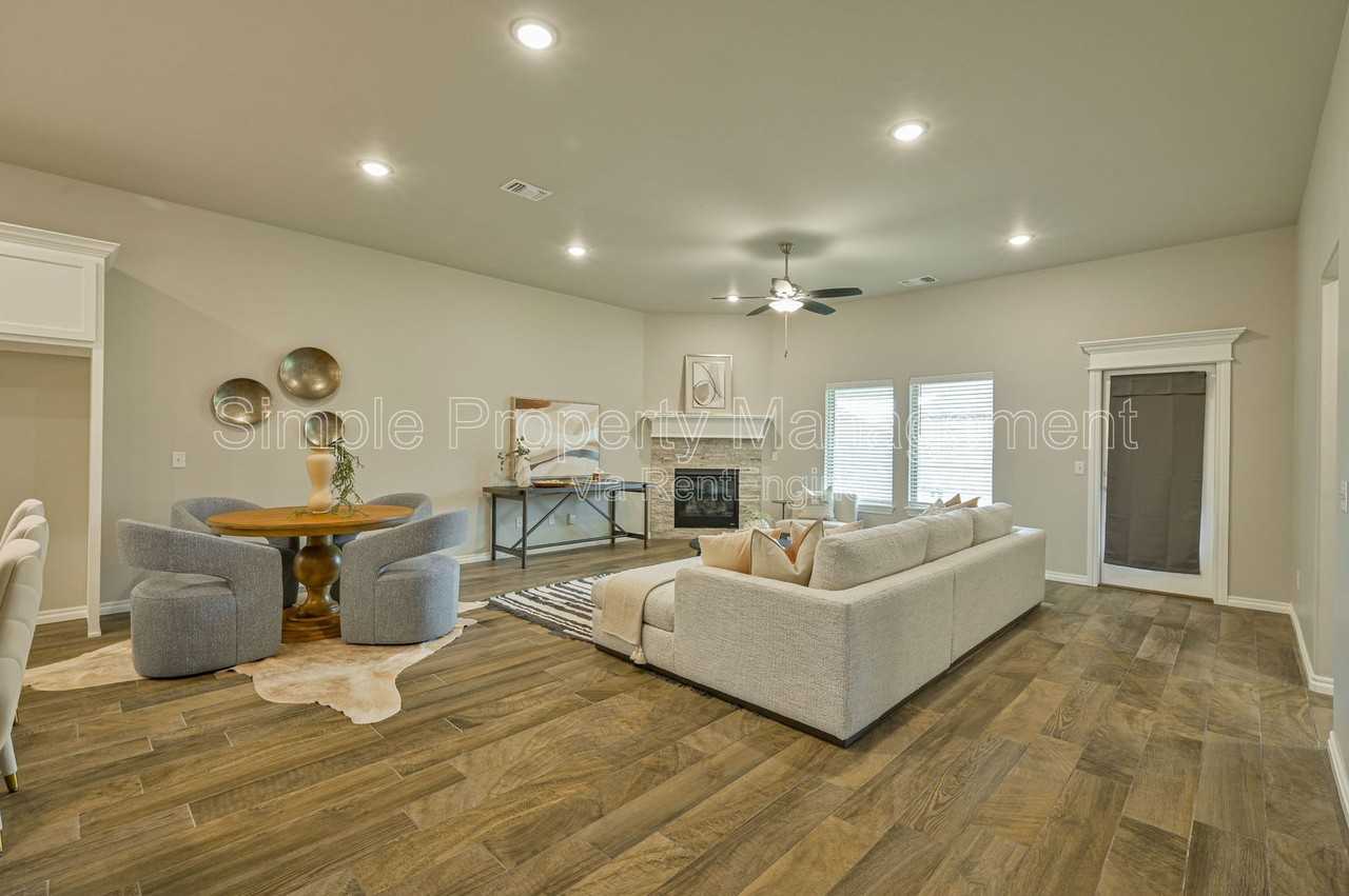 3810 Palmetto Trl - Photo 3 of 26