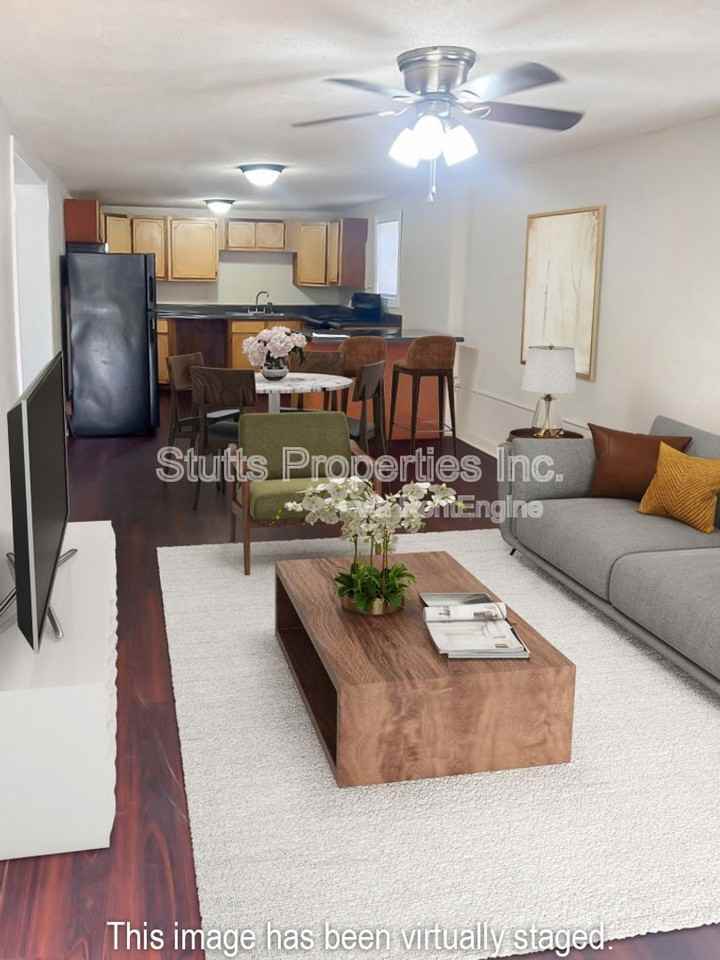 415 Hudson St #1 - Photo 3 of 7