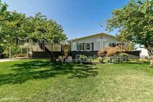 featured image of 953 N Compton Rd