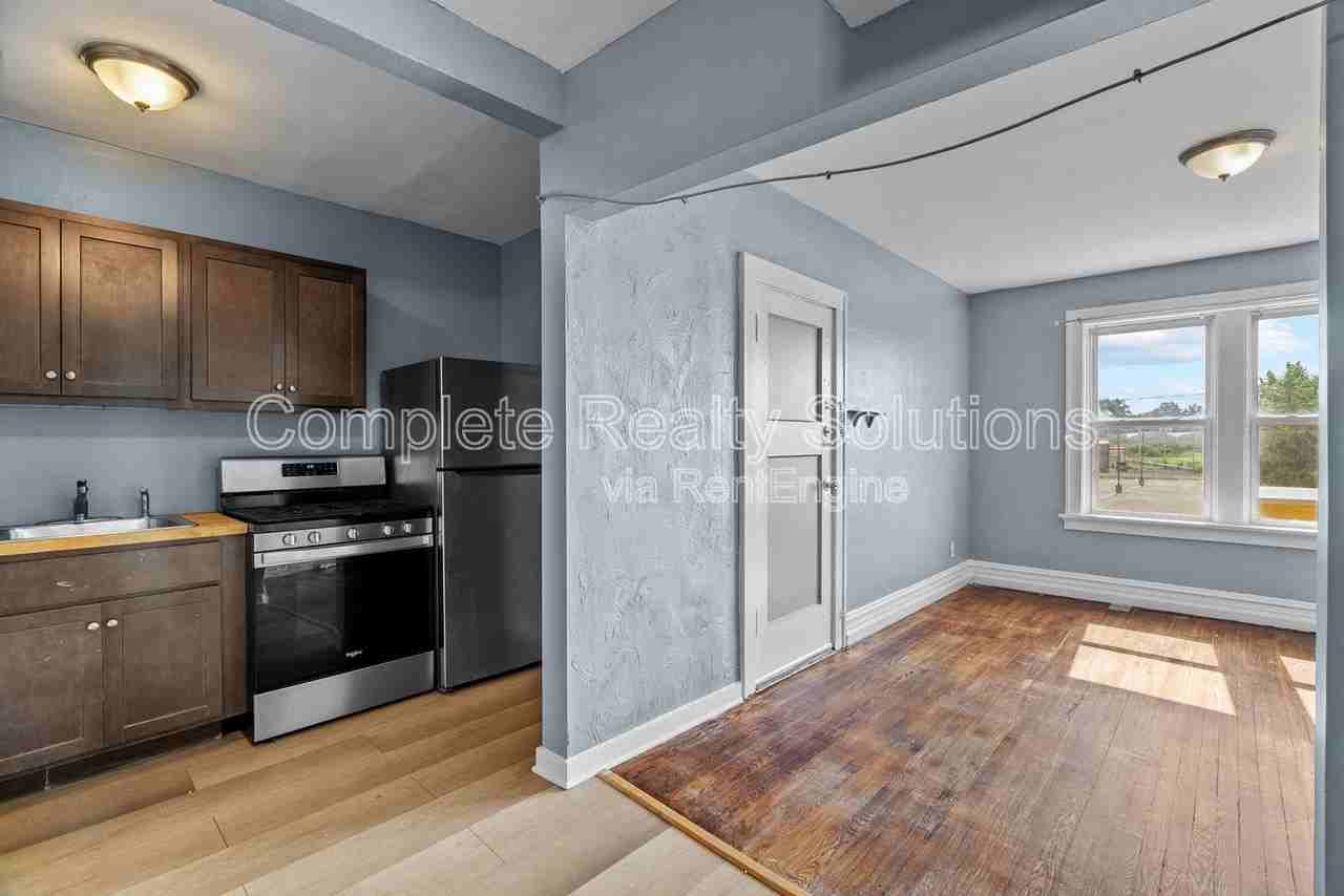 4253 S Kingshighway Blvd #2S - Photo 2 of 16