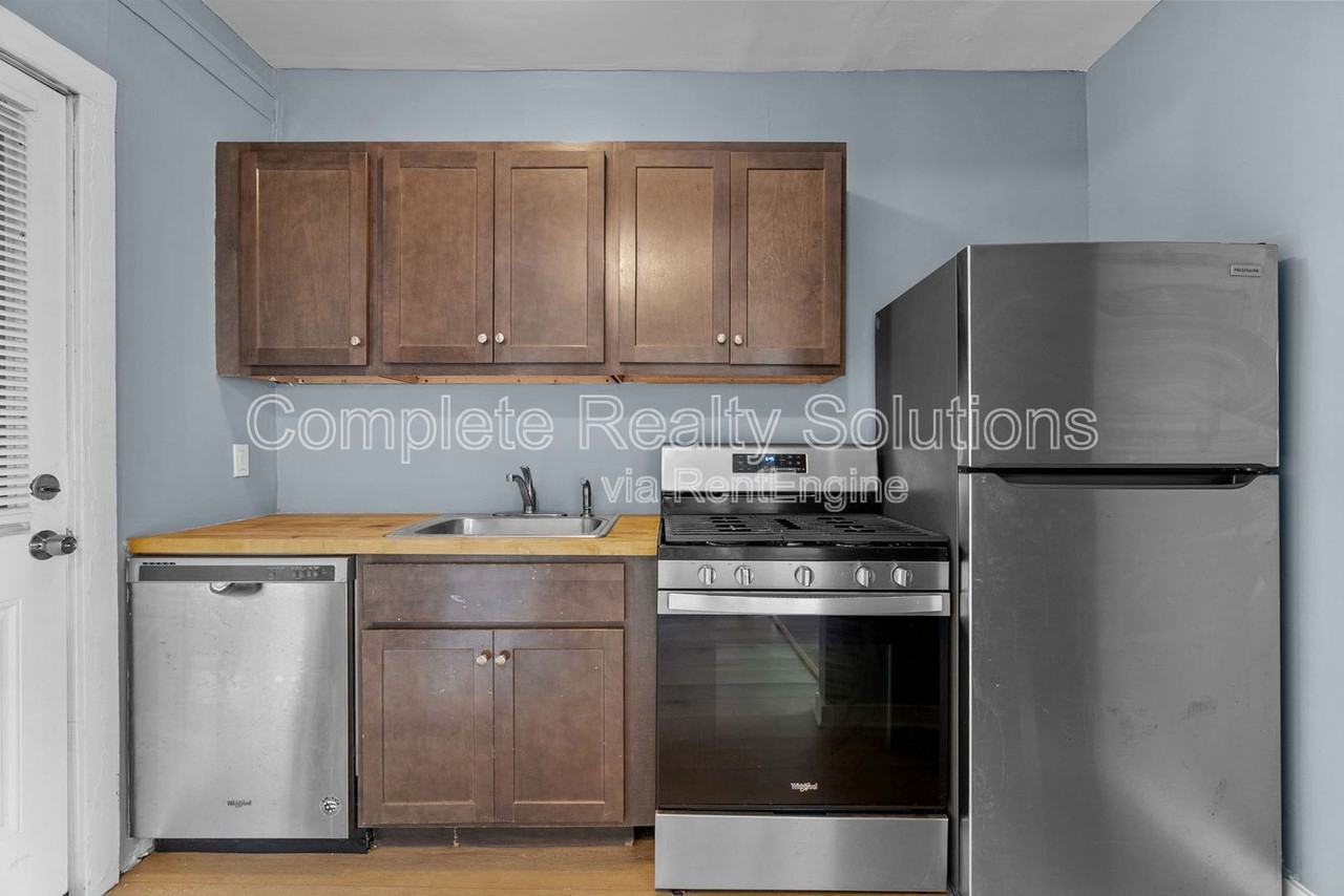 4253 S Kingshighway Blvd #2S - Photo 3 of 16