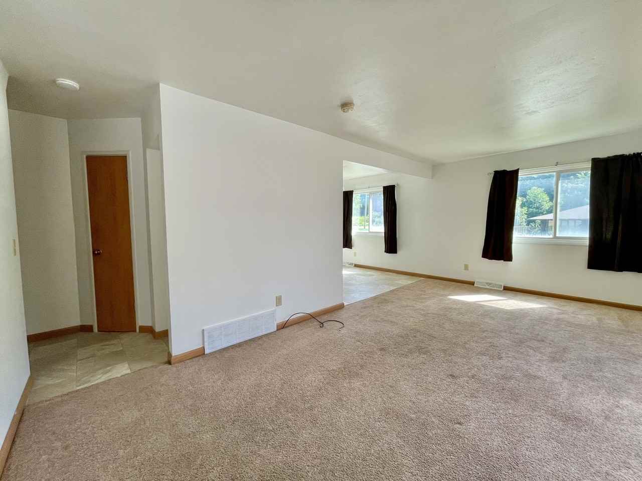 4527 12th Ave #4 - Photo 7 of 19