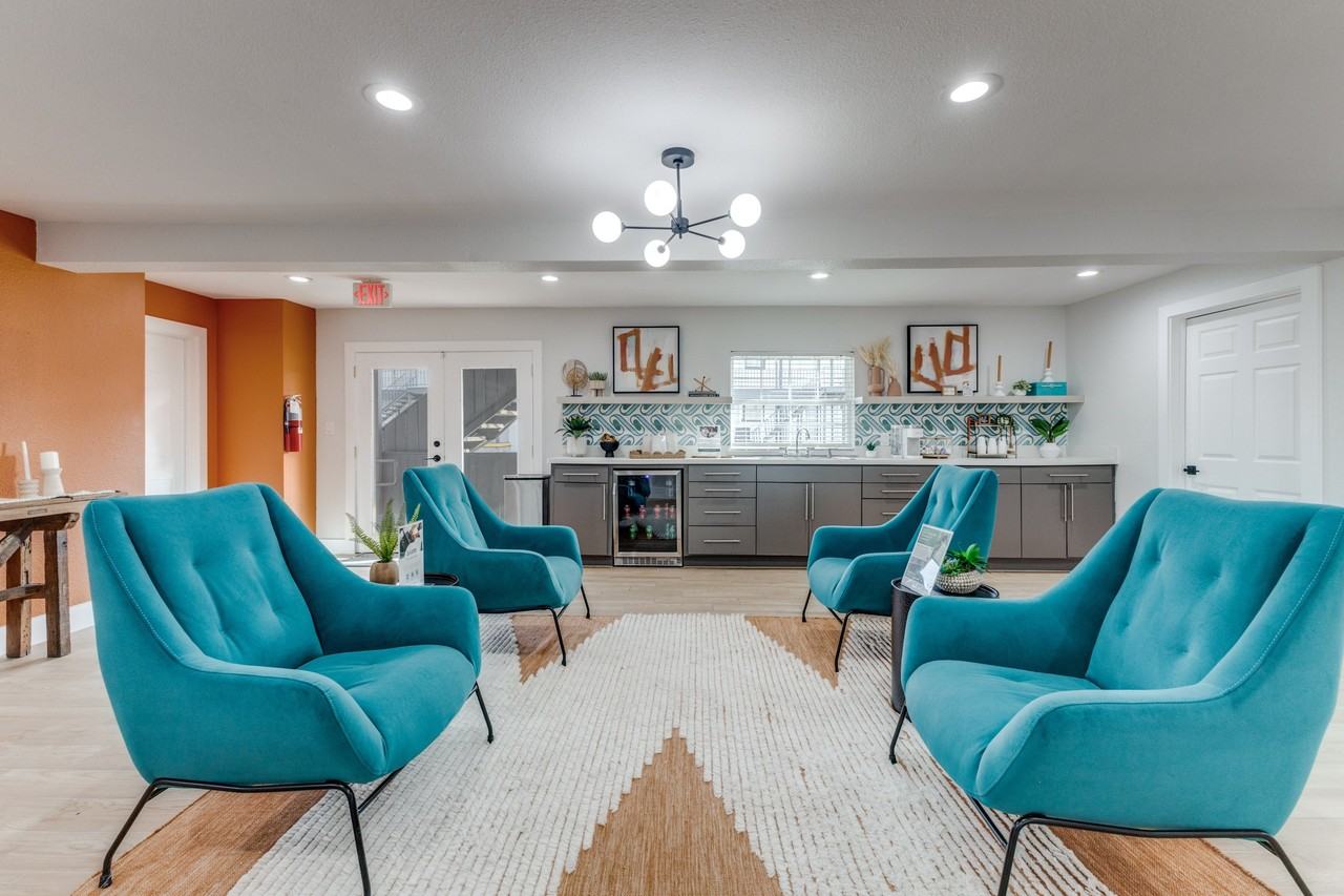 Carisma - Photo 2 of 39