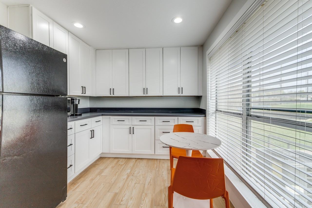 Carisma - Photo 5 of 39