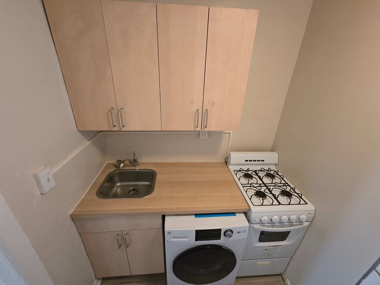 109 O Street SW – Prime Location & Immediate Move - Photo 2 of 14