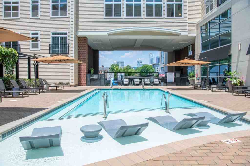 Lincoln at Dilworth - Photo 2 of 52