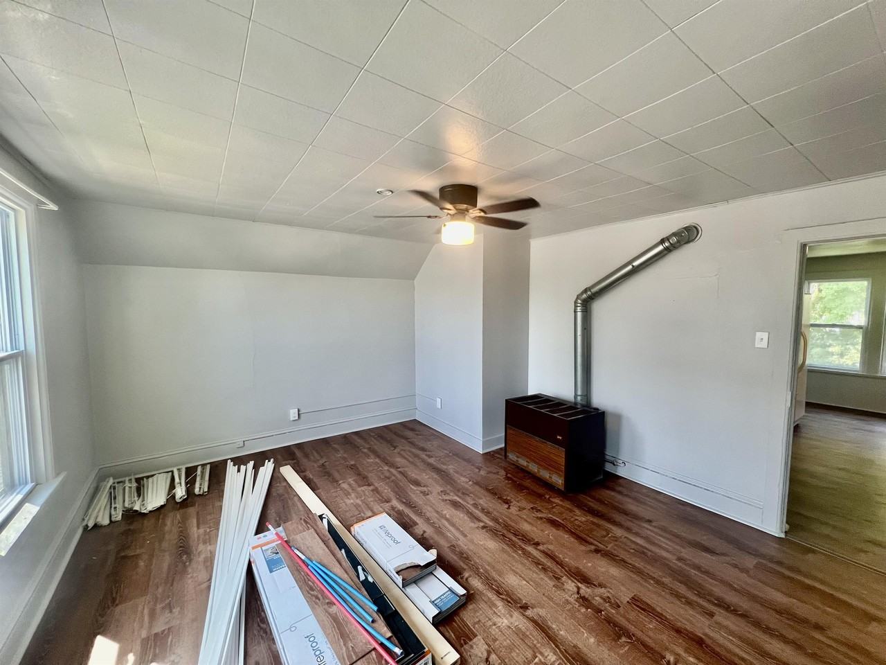 1416A Illinois Ave - Photo 3 of 11