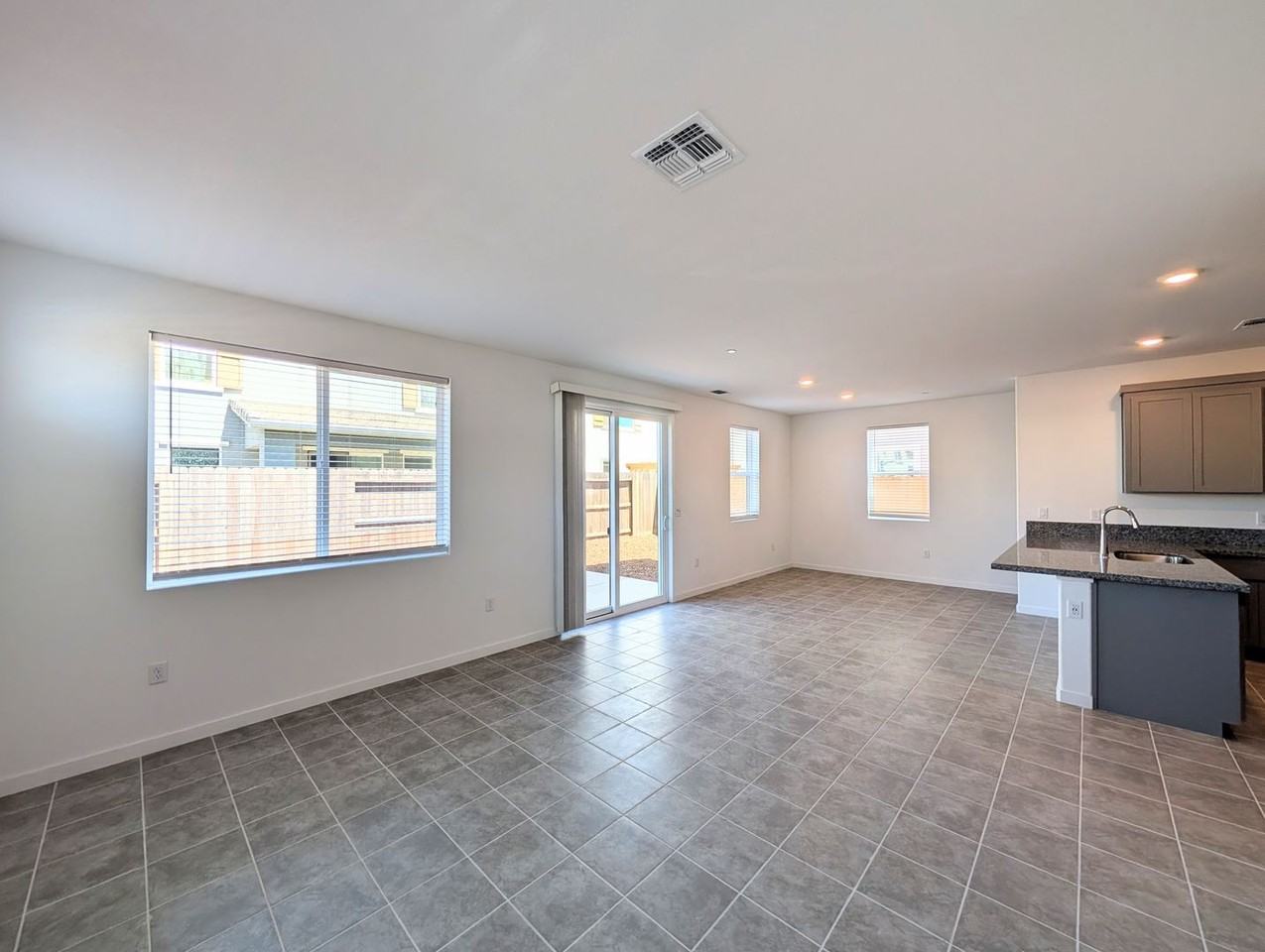 10001 Alpine Gold Way - Photo 5 of 40