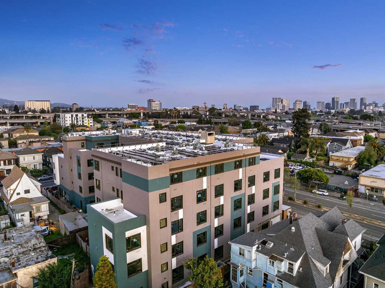 ArtHaus 820 - Photo 5 of 34