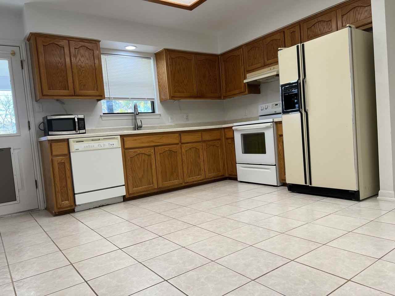 326 Elm Drive - Photo 2 of 14