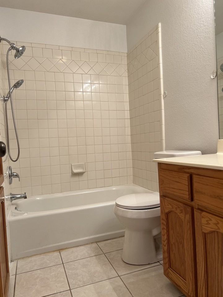 326 Elm Drive - Photo 4 of 14