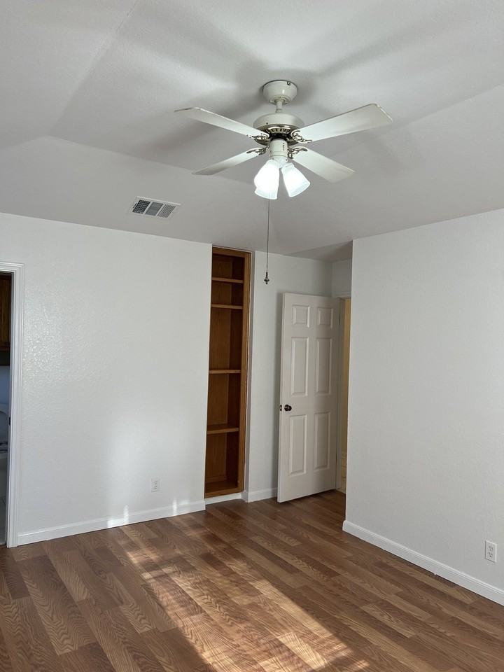 326 Elm Drive - Photo 5 of 14