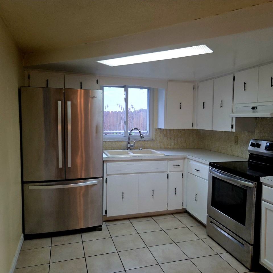 9416 Rainbow Ln - Photo 5 of 20