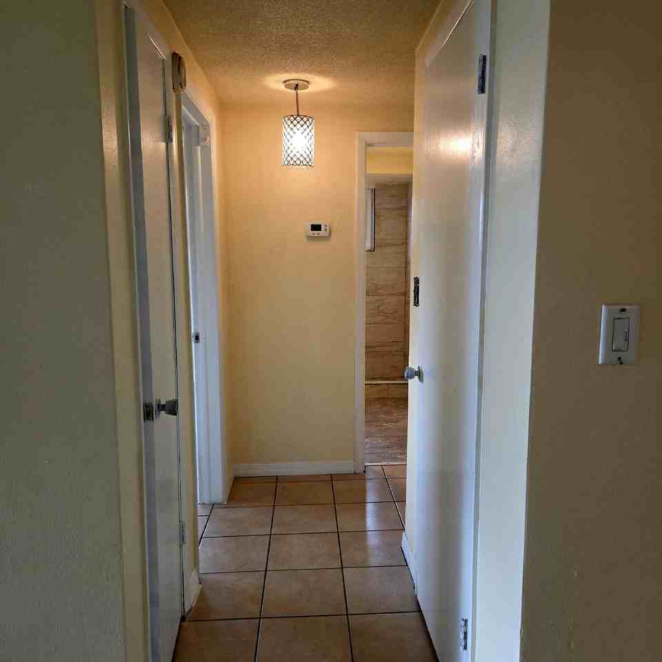 9416 Rainbow Ln - Photo 7 of 20