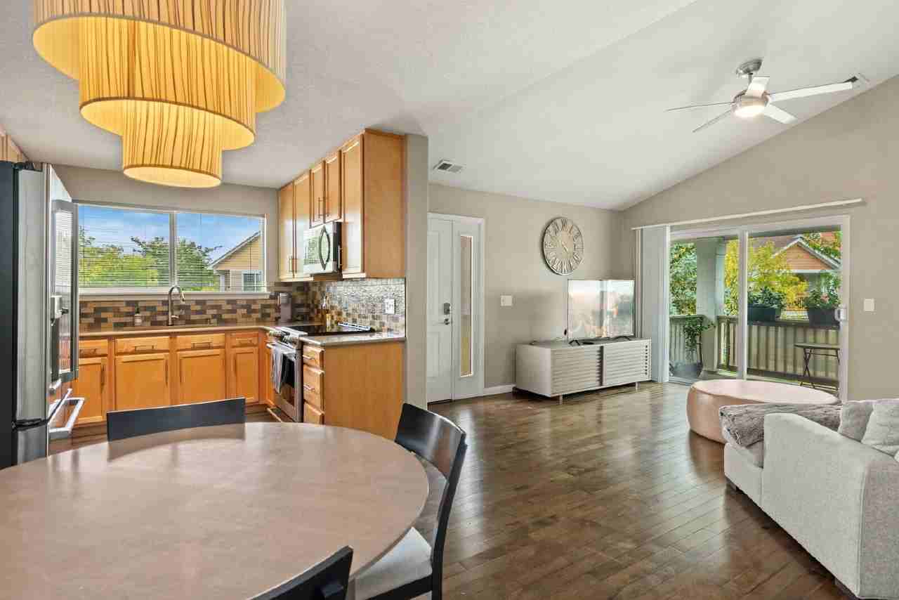 4635 Hahns Peak Dr #204 - Photo 7 of 24