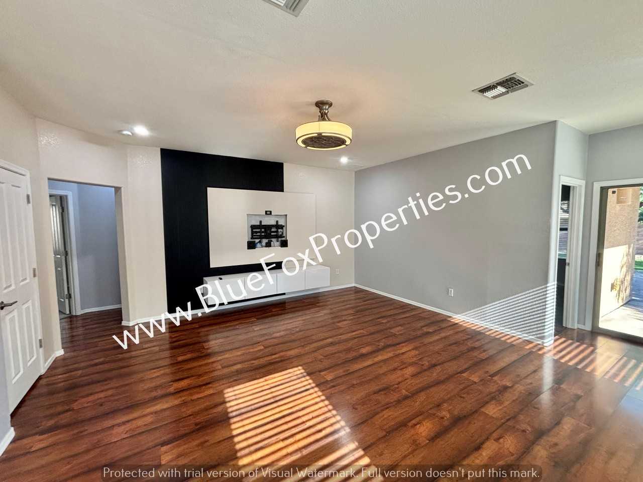 11930 West Heyburn Drive - Photo 4 of 24