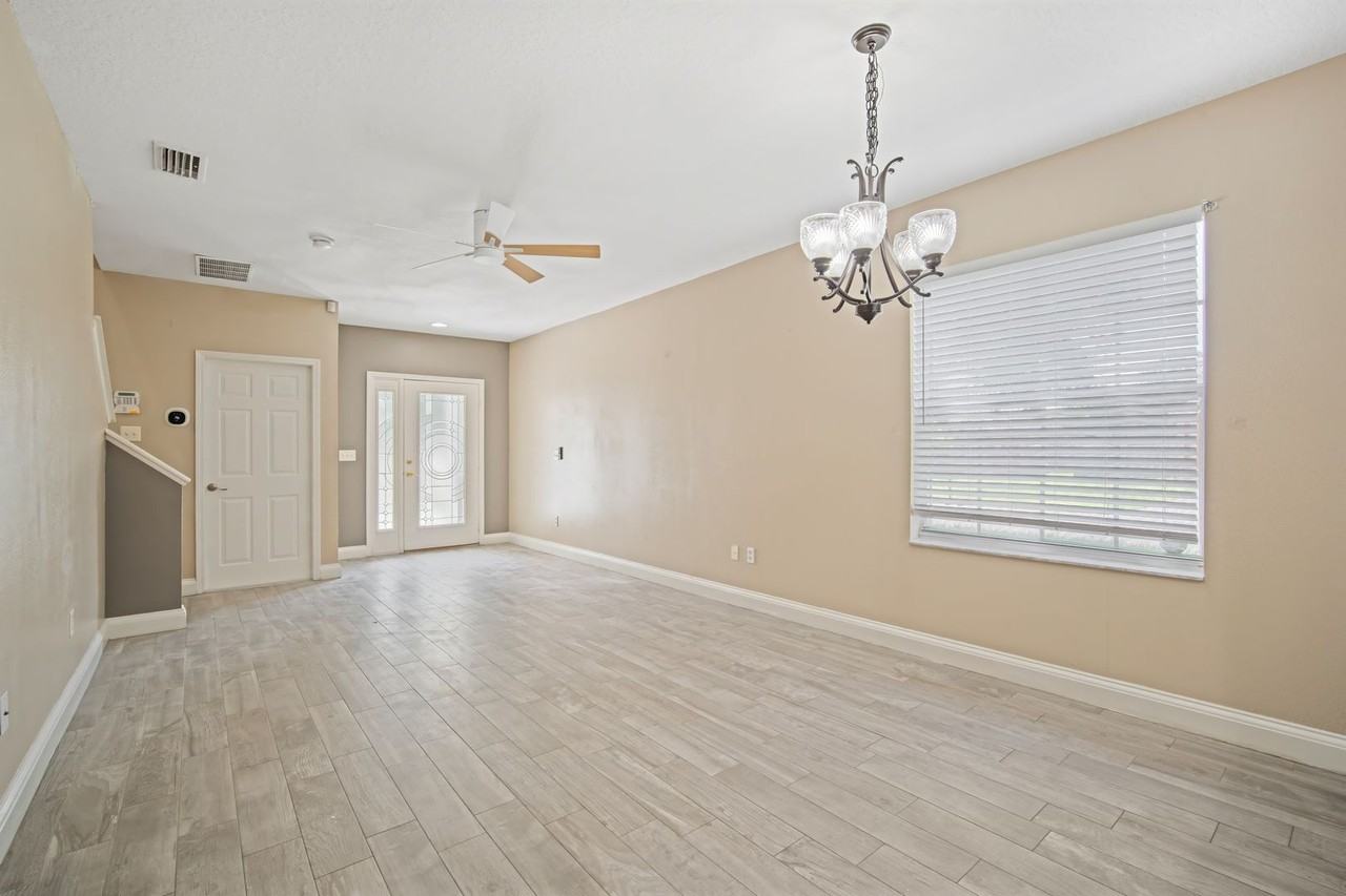 1402 Delano Trent St - Photo 3 of 18