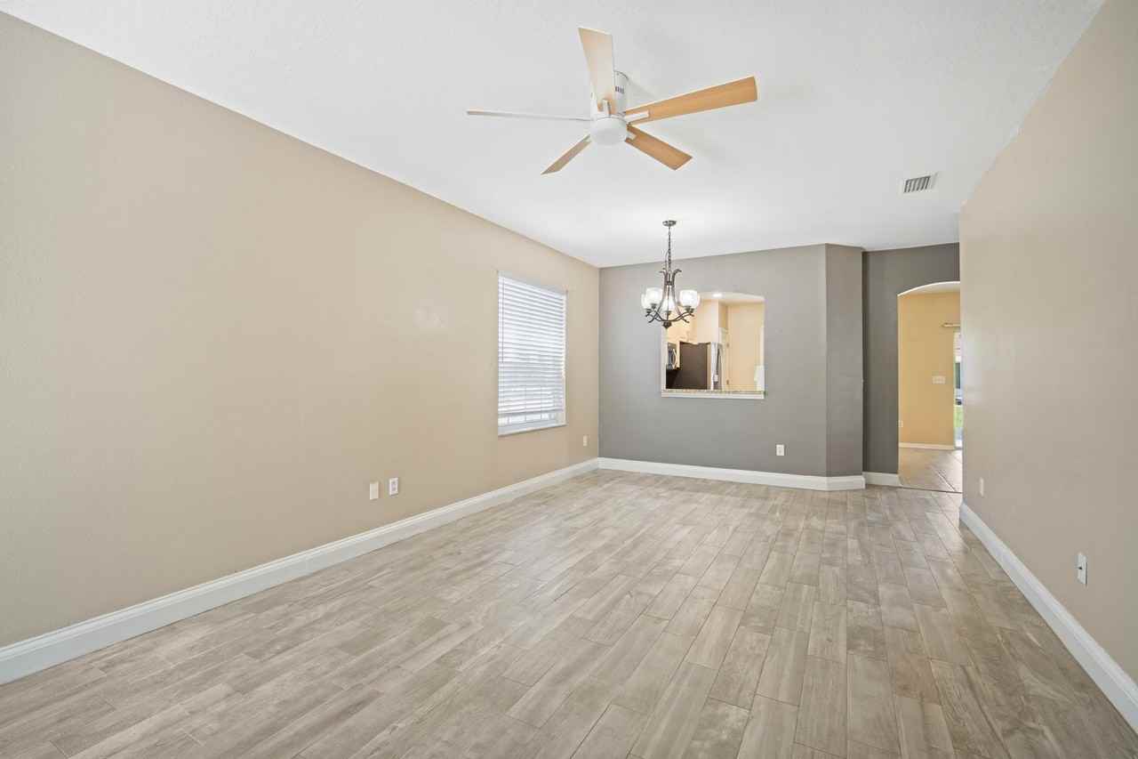 1402 Delano Trent St - Photo 4 of 18