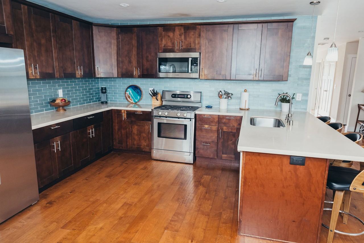 1465 Frankfort St #NA - Photo 3 of 33