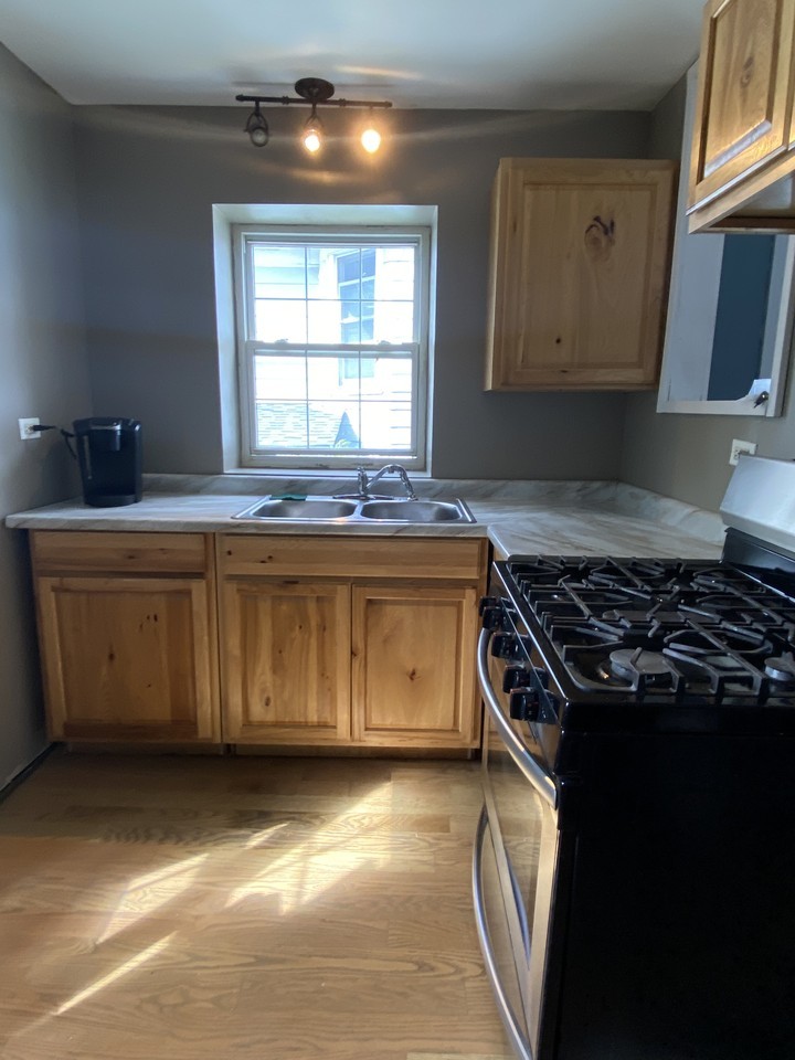 730 Wesley Ave #2 - Photo 2 of 17