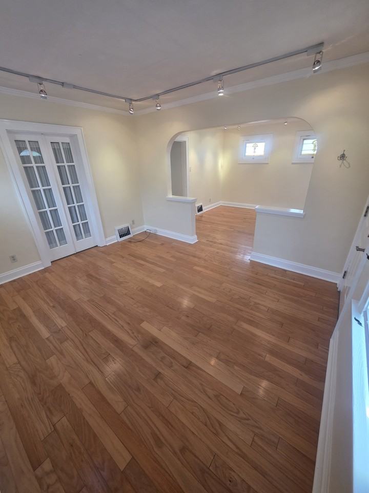 6731 Lansdowne Ave #NA - Photo 2 of 12
