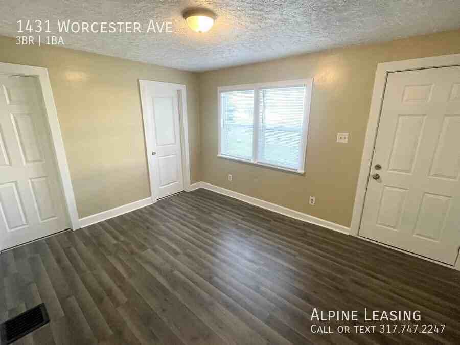 1431 Worcester Avenue - Photo 2 of 9