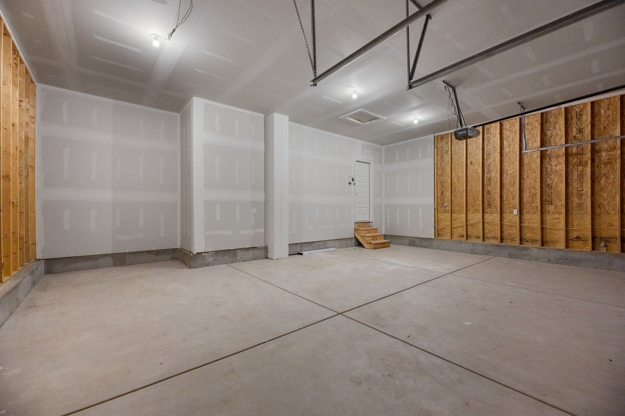 726 Elmwood St #NA - Photo 4 of 30
