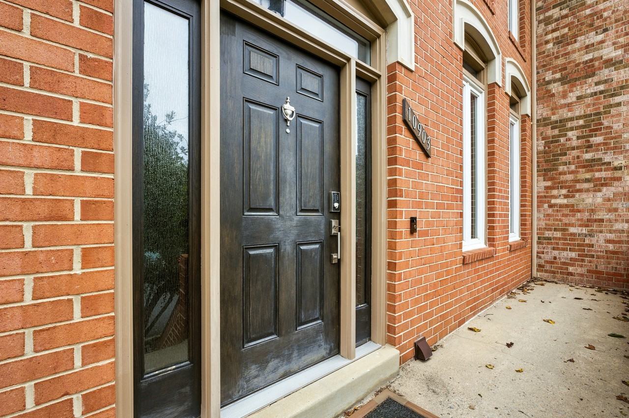 10903 Whiterim Dr - Photo 3 of 38