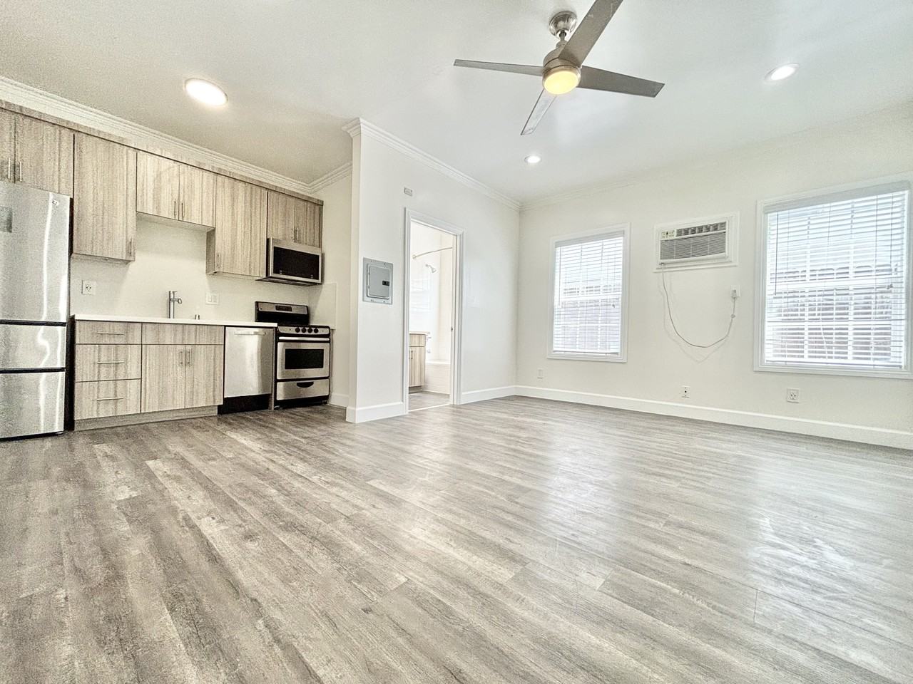 1215 N Berendo St #23 - Photo 2 of 8