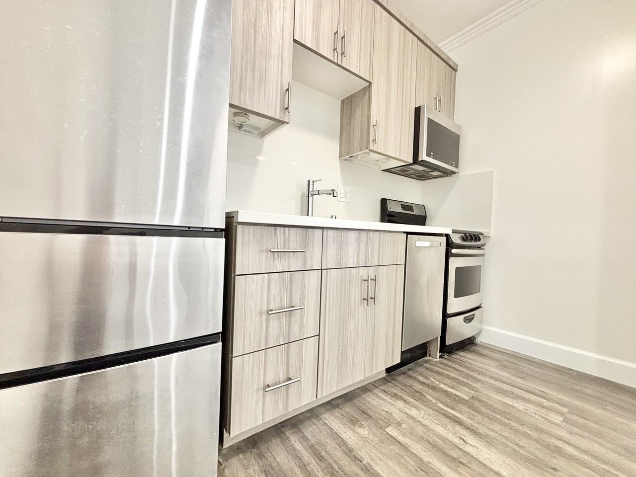 1215 N Berendo St #23 - Photo 3 of 8