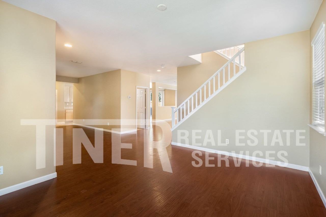 11541 Marissa Way - Photo 3 of 33