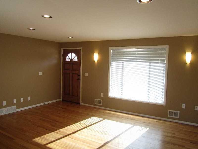 6621 S Wellington Ct - Photo 2 of 24