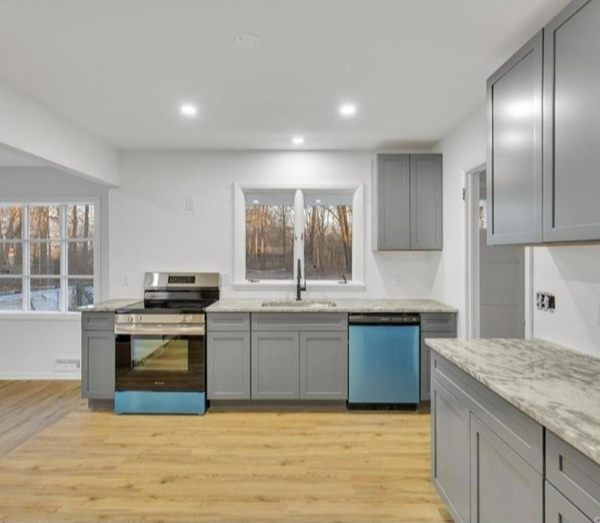 275 High St - Photo 2 of 17