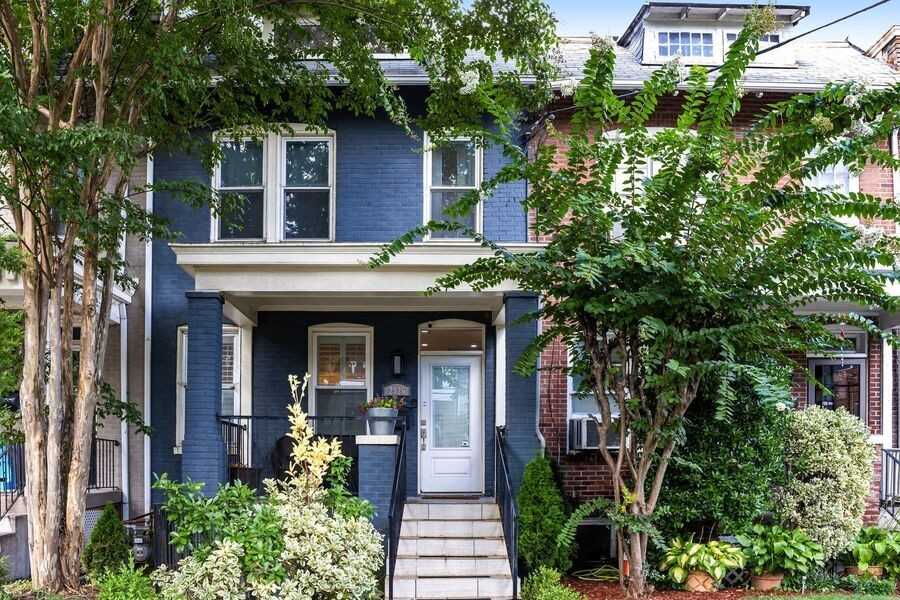 2926 12th St Ne - Photo 2 of 26