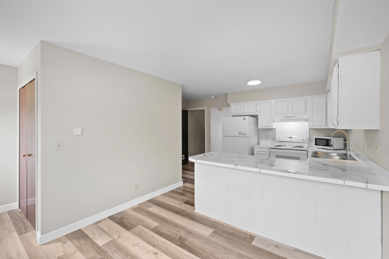 6301 Frank N Dot Ct #4 - Photo 7 of 20