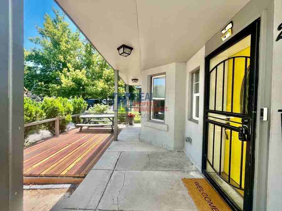 2555 N Clarkson St - Photo 2 of 22